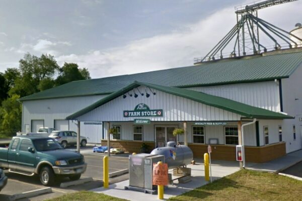 Exterior of Cannon Falls store